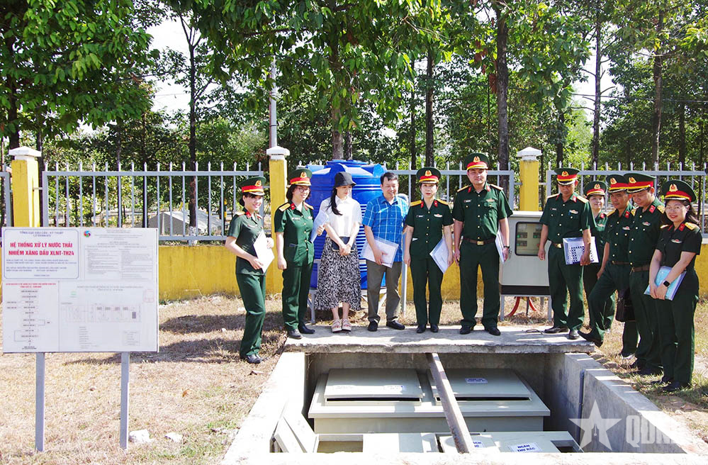 Ứng dụng công nghệ tấm vi sinh trong xử lý nước thải nhiễm xăng dầu